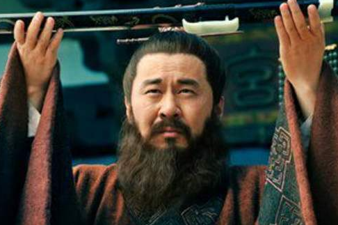 荀彧第一个主公是袁绍,他是如何转投曹操的呢? 荀彧第一个主公是袁绍,他是如何转投曹操的呢?