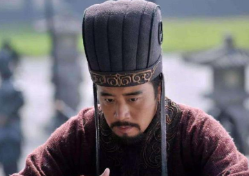 曹操身边有许多谋士,为何在处决吕布时只询问了刘备的意见? 曹操身边有许多谋士,为何在处决吕布时只询问了刘备的意见?