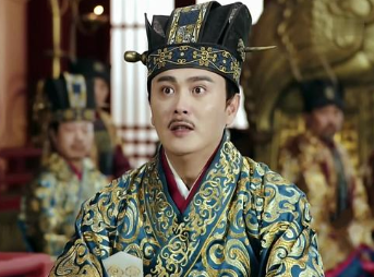 西汉与东汉,这两个朝代有什么相同之处与不同处? 西汉与东汉,这两个朝代有什么相同之处与不同处?
