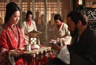 为什么后人都觉得曹操喜欢有妇之夫?事实真的是这样吗? 为什么后人都觉得曹操喜欢有妇之夫?事实真的是这样吗?
