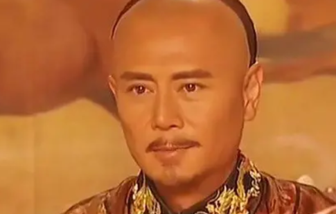 皇太极继位后,他是怎么对待兄弟的? 皇太极继位后,他是怎么对待兄弟的?