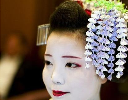 古代日本女子为什么要剃眉毛画白脸 这么做有什么意义 古代日本女子为什么要剃眉毛画白脸 这么做有什么意义