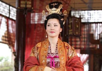 唐玄宗为什么不顾群臣反对,强行将儿媳杨玉环立为贵妃? 唐玄宗为什么不顾群臣反对,强行将儿媳杨玉环立为贵妃?