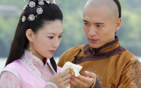 董鄂妃的妹妹为何要给顺治殉葬呢? 董鄂妃的妹妹为何要给顺治殉葬呢?
