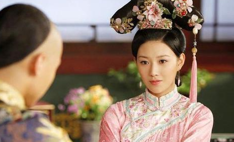 董鄂妃的妹妹为何要给顺治殉葬呢? 董鄂妃的妹妹为何要给顺治殉葬呢?