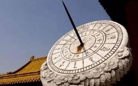 古代犯人被砍头的时候 时间为什么选在午时三刻 古代犯人被砍头的时候 时间为什么选在午时三刻