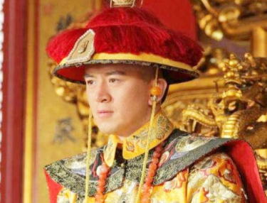 嘉庆帝为什么狠狠踢了奕纬几脚?奕纬做了什么? 嘉庆帝为什么狠狠踢了奕纬几脚?奕纬做了什么?