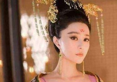 安禄山深得皇帝宠爱,为什么还要起兵造反呢? 安禄山深得皇帝宠爱,为什么还要起兵造反呢?