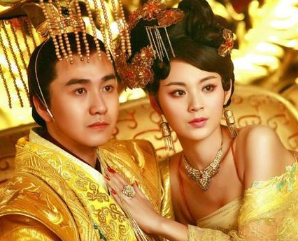 古代皇帝冲龙沟时宫女抢着伺候 这里边有什么利益存在吗 古代皇帝冲龙沟时宫女抢着伺候 这里边有什么利益存在吗