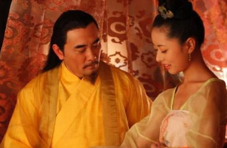 俗话说后宫除了妃子外那么多的宫女 皇帝想推倒谁就推倒谁吗 俗话说后宫除了妃子外那么多的宫女 皇帝想推倒谁就推倒谁吗