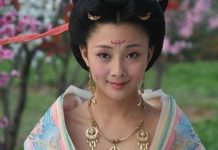古代女子一般多久才洗一次澡 也不是什么人都能天天洗澡的 古代女子一般多久才洗一次澡 也不是什么人都能天天洗澡的