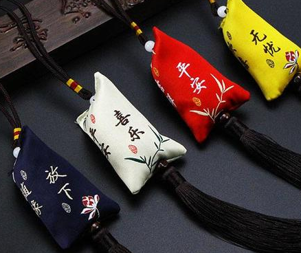 古代所有人都佩戴香囊吗 古人佩戴香囊的原因是什么 古代所有人都佩戴香囊吗 古人佩戴香囊的原因是什么
