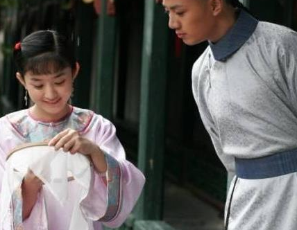 古代小姐出嫁为什么带着一个丫环 她们陪嫁的原因是什么 古代小姐出嫁为什么带着一个丫环 她们陪嫁的原因是什么