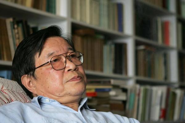 政治-姚大力:朱维铮为什么越到晚年越反对“以史为镜” 政治-姚大力:朱维铮为什么越到晚年越反对“以史为镜”